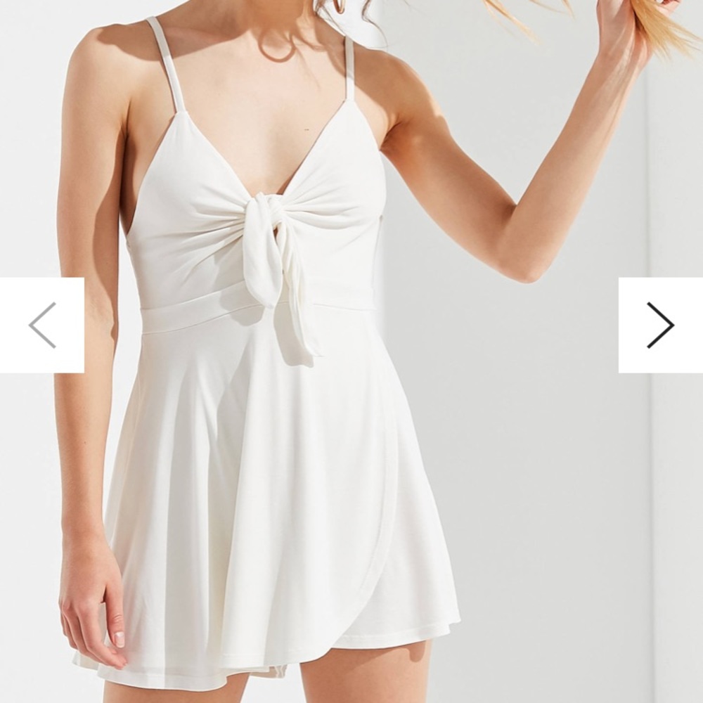 Urban Outfitters Tie-Front Skort Romper XS